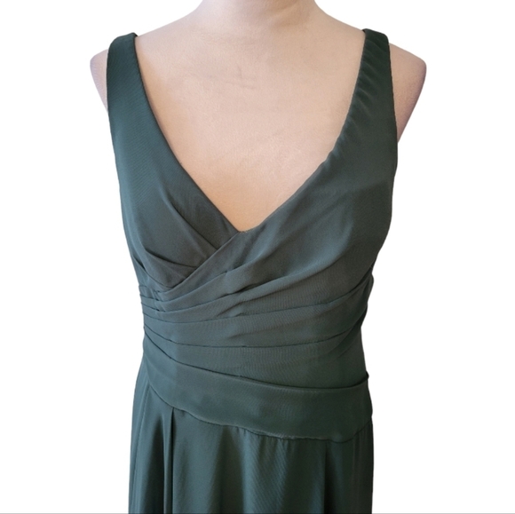 Azazie Green Chiffon Sleeveless Long Gown Size 8-10 - Picture 3 of 6
